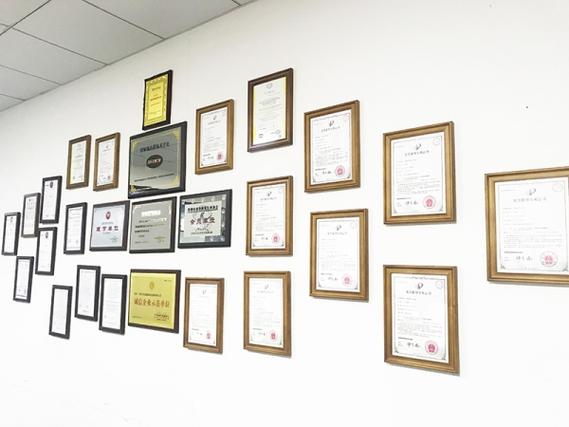 深圳市众通源科技发展 标准型PoE交换机与轻网管系列的差异化选择指南
